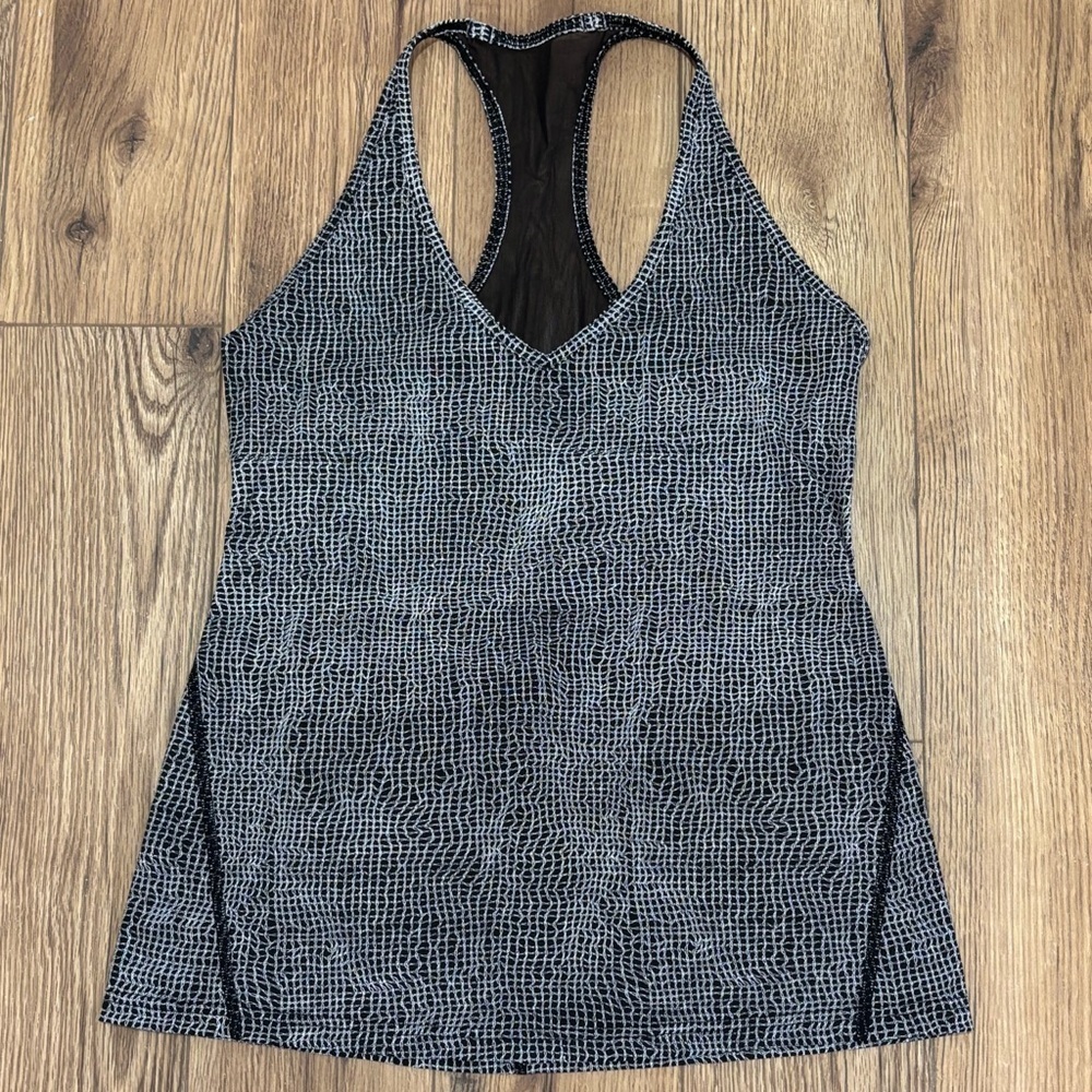 Lululemon Wild & Free Tank Top In Fall Net White & Black PTP: 15"
